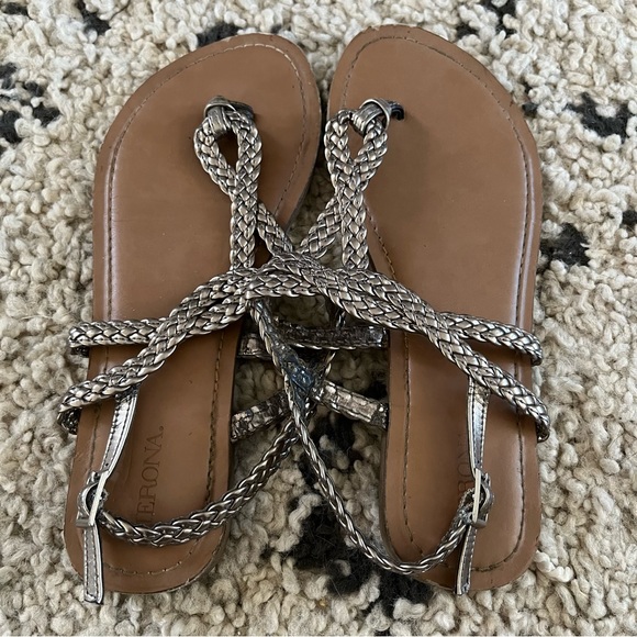 Merona Shoes - Preloved Metallic Merona Sandals